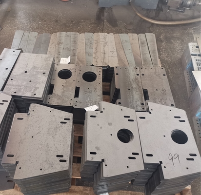 خدمات القطع بالليزر المعدنية CNC منخفضة الكربون 20 مم ، أجزاء Q235 ، القطع بالليزر للصلب الطري