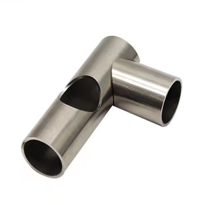 3mm API CNC أنبوب القطع بالليزر المعدنية الفولاذ المقاوم للصدأ الأنابيب المربعة خدمة القطع بالليزر