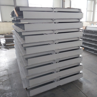 Q235B Q355B هياكل المباني المعدنية الملحومة الثقيلة أجزاء خدمة المعدات الكبيرة OEM